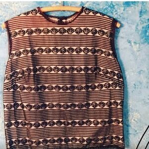 Vintage Lace Button Back Top. Size Med. Mint!